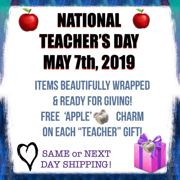 APPLE NECKLACE                          🎉HP🎉 - Picture 2 of 8